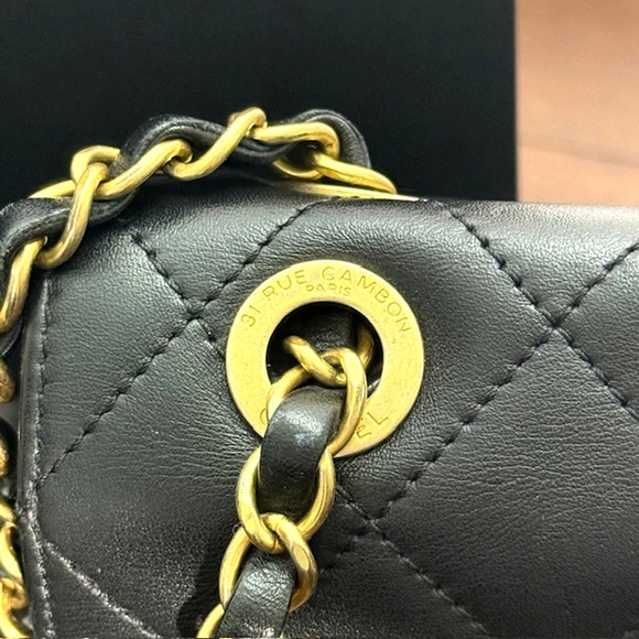 CHANEL Medium Quilted Logo Enchained Flap Bag Calfskin includes dustbag / box - Picture 6 of 16
